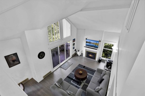 315-13918 72 Avenue  Surrey, BC V3W 0T4