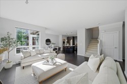 6891 195a Street Surrey, BC V4N 6K3