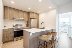 609-32838 Landeau Place Abbotsford, BC V2S 0M6