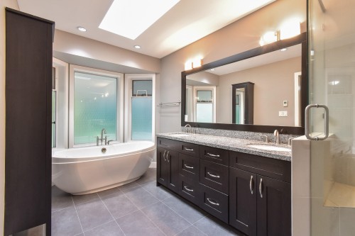 13056 22A Avenue, Surrey, BC - Indoor Photo Showing Bathroom