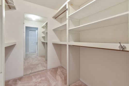 13056 22A Avenue, Surrey, BC - Indoor With Storage