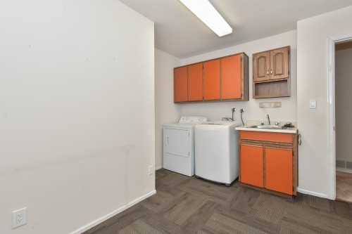 13056 22A Avenue, Surrey, BC - Indoor Photo Showing Laundry Room