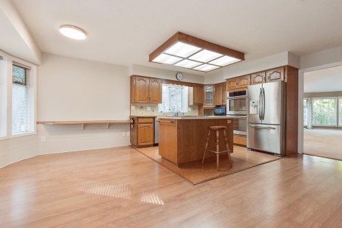 13056 22A Avenue, Surrey, BC - Indoor Photo Showing Kitchen