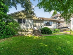 7747 127 Street Surrey, BC V3W 4B1