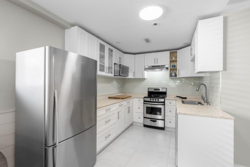 9242 209A Crescent, Langley, BC 