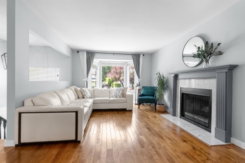 9242 209A Crescent, Langley, BC 