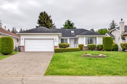 15320 29th Avenue Surrey, BC V4P 1G5