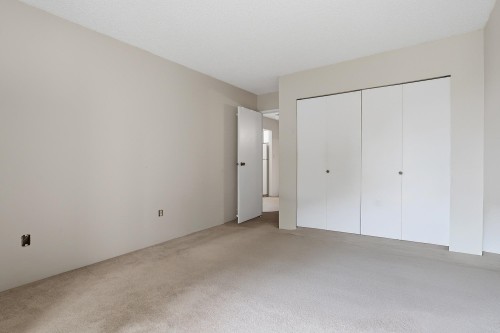 209-9635 121 Street, Surrey, BC 
