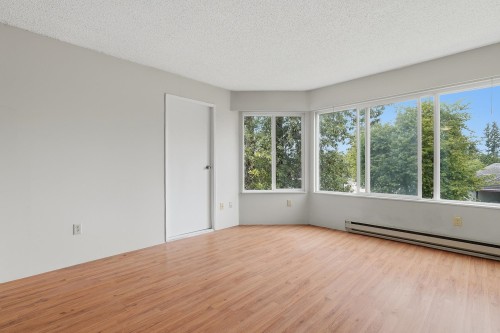 209-9635 121 Street, Surrey, BC 