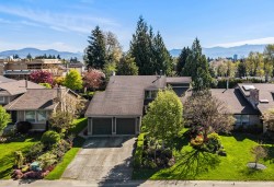 2482 Sunnyside View Abbotsford, BC V2T 4K7