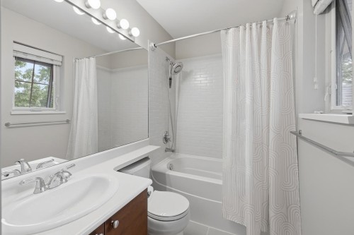 56-19478 65 Avenue, Surrey, BC 