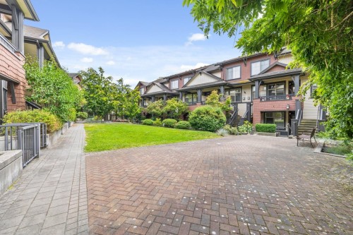 56-19478 65 Avenue, Surrey, BC 