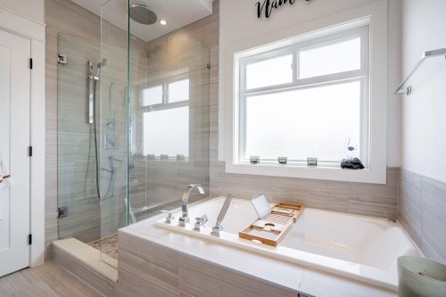 17456 2A Avenue, Surrey, BC 