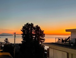 205-15041 Prospect Avenue  White Rock, BC V4B 2B5