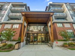 102-3528 146a Street Surrey, BC V4P 0H4