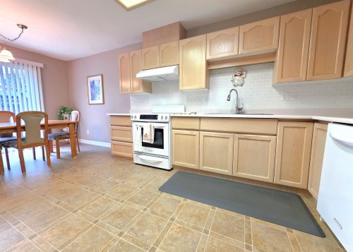 3-8567 164 Street, Surrey, BC 