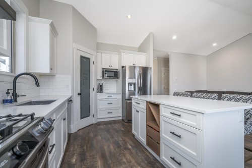 34831 1 Avenue, Abbotsford, BC 