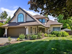8672 163 Street Surrey, BC V4N 1C7