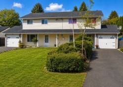 6743 135 Street Surrey, BC V3W 4W4