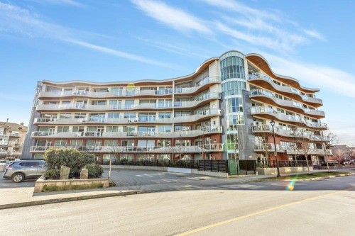 301-20416 Park Avenue  Langley, BC V3A 0N2