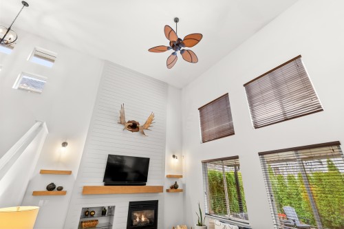 14918 59 Avenue, Surrey, BC 