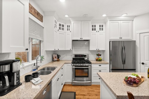 14918 59 Avenue, Surrey, BC 