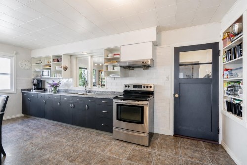 10482 125A Street, Surrey, BC - Indoor Photo Showing Kitchen