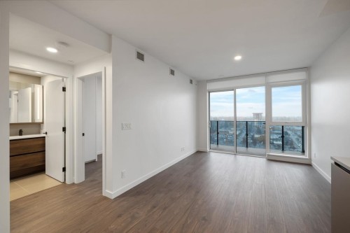2406-10448 University Drive, Surrey, BC 