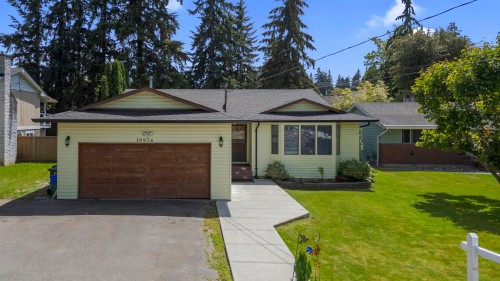 19976 49 Avenue  Langley, BC V3A 3R6
