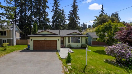 19976 49 Avenue, Langley, BC 
