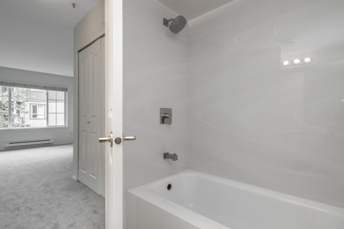 312-5465 201 Street, Langley, BC 