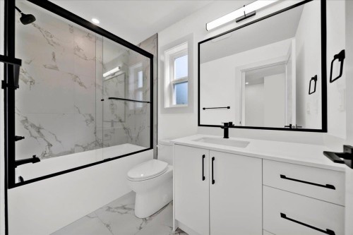 101-10039 128 Street, Surrey, BC - Indoor Photo Showing Bathroom