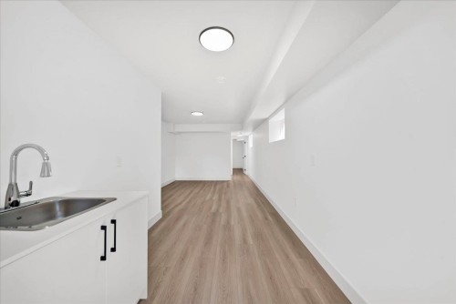 101-10039 128 Street, Surrey, BC - Indoor
