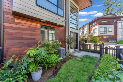 17-15688 28 Avenue, Surrey, BC 
