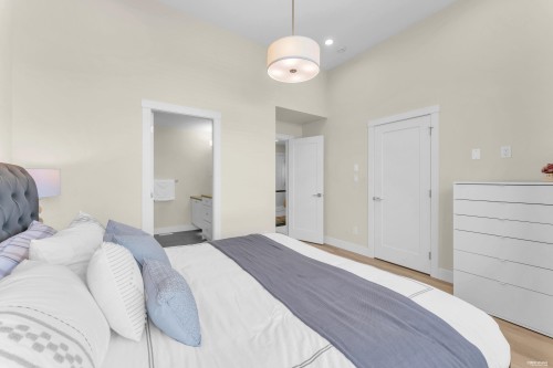 17-15688 28 Avenue, Surrey, BC 