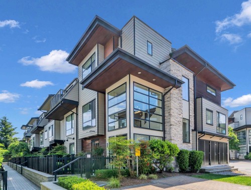 17-15688 28 Avenue, Surrey, BC 