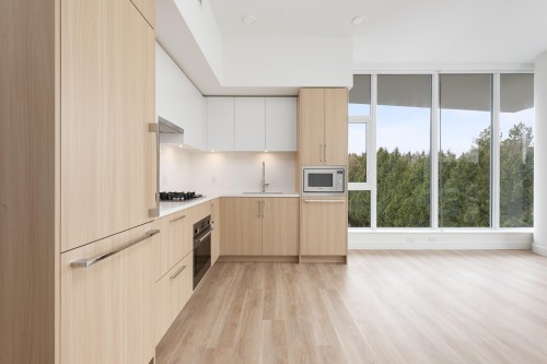 306-9675 King George Boulevard  Surrey, BC V3T 0T7