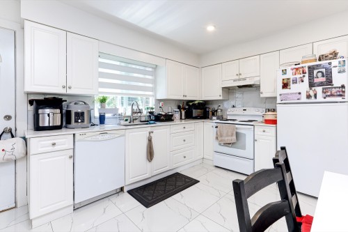 15720 Aster Road, Surrey, BC 