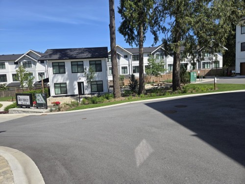 10-17538 100 Avenue, Surrey, BC 
