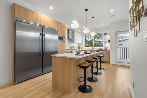 10-17538 100 Avenue, Surrey, BC 