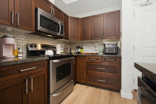204-33898 Pine Street, Abbotsford, BC 