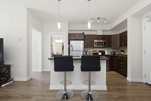 204-33898 Pine Street, Abbotsford, BC 