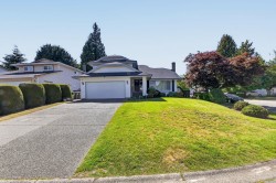 6715 128b Street Surrey, BC V3W 9X7