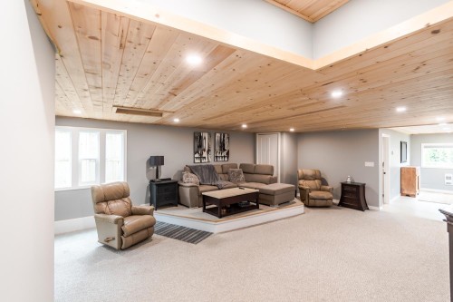 19746 49 Avenue, Langley, BC - Indoor