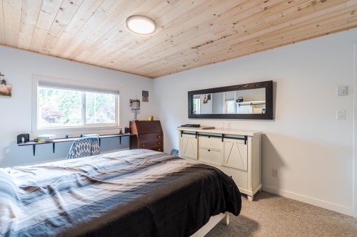 19746 49 Avenue, Langley, BC - Indoor Photo Showing Bedroom