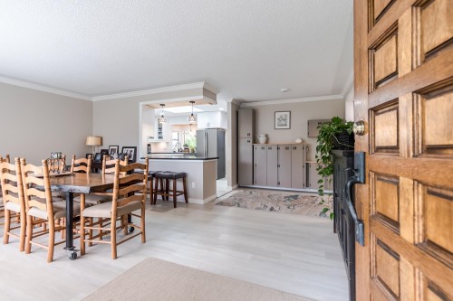 19746 49 Avenue, Langley, BC - Indoor Photo Showing Dining Room