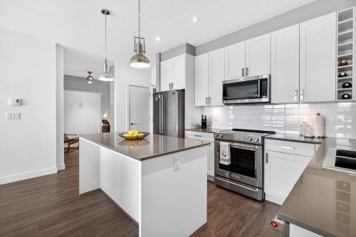 406-16380 64 Avenue, Surrey, BC 