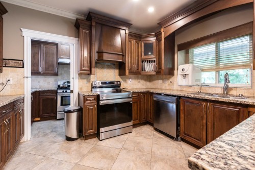 9766 160A Street, Surrey, BC 