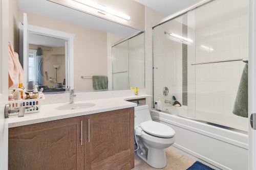 211-8183 121A Street Street, Surrey, BC 