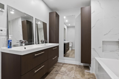 22065 102 Avenue, Langley, BC 